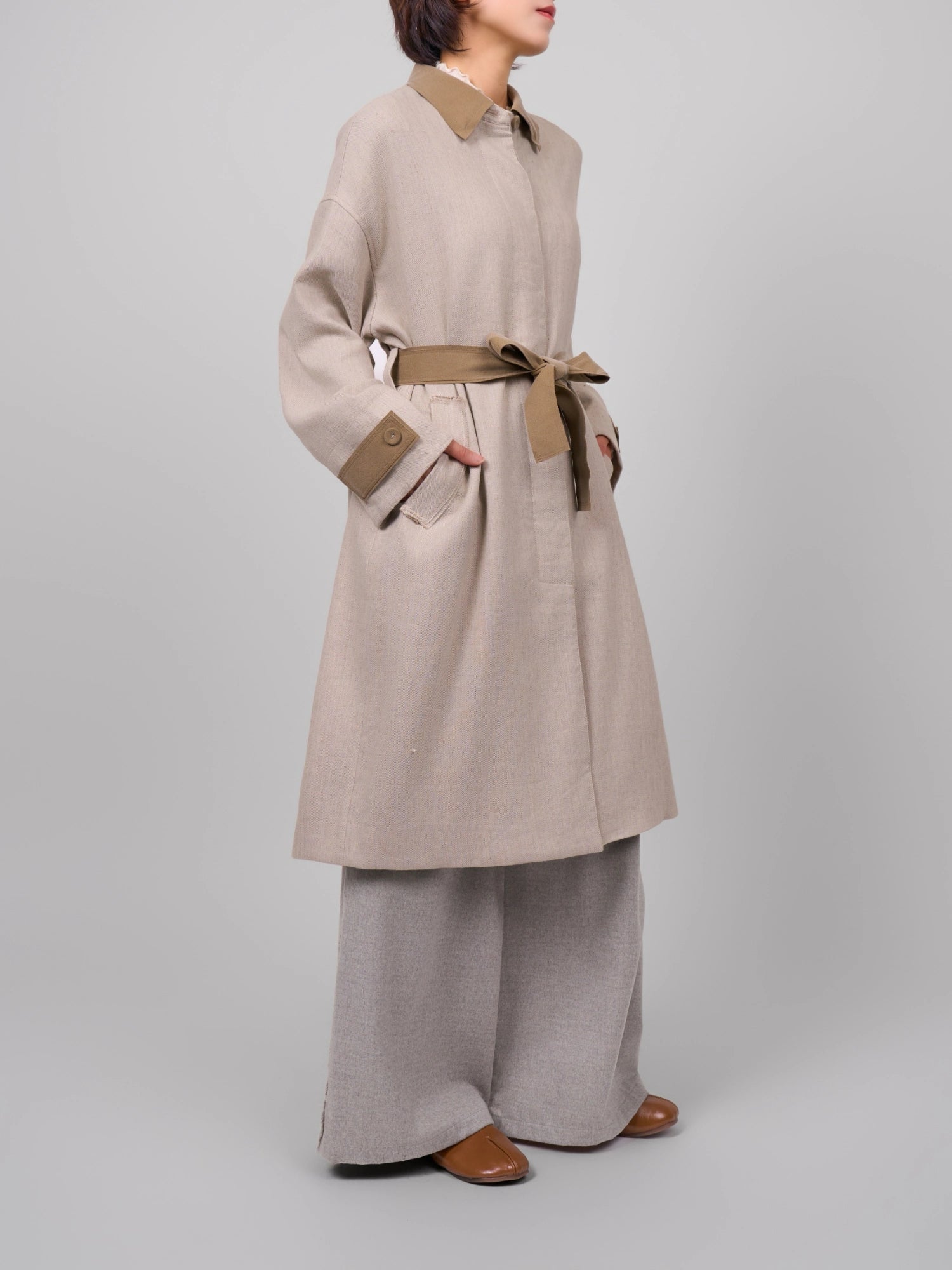 xxlsmile-rain-dew-linen-wool-coat-beige-studio-belted-front-03